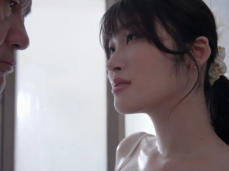 Chồng yêu bỏ bê, vợ yêu được ông chú giúp thỏa mãn cơn dam dang lồn